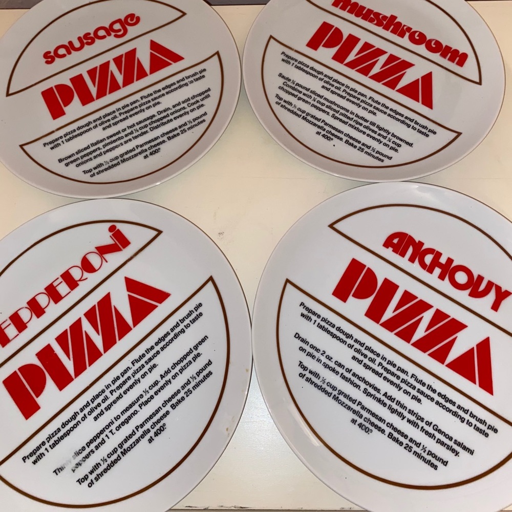 Vintage & numbered Pizza Plates